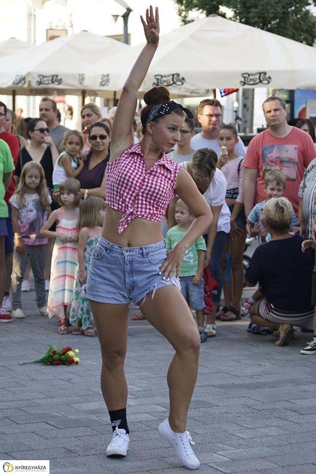 A VIDOR-on a Beautrinity dívái - fotó Kohut Árpád