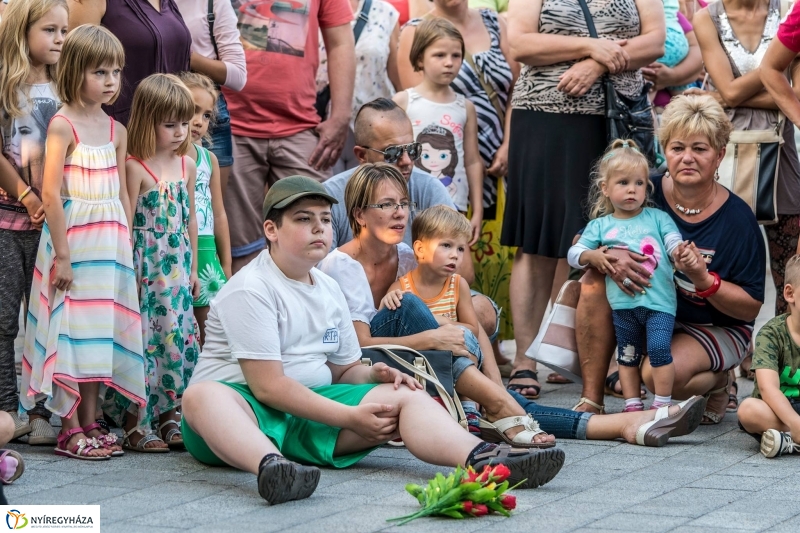 A VIDOR-on a Beautrinity dívái - fotó Kohut Árpád
