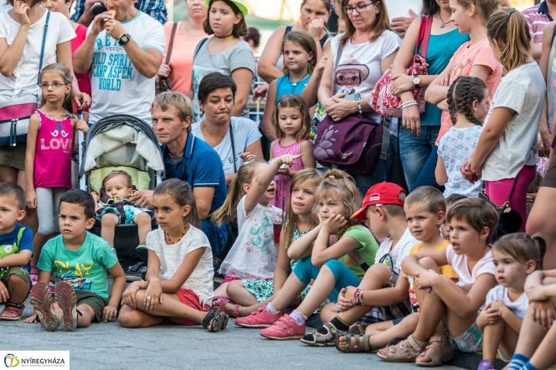 A VIDOR-on a Beautrinity dívái - fotó Kohut Árpád