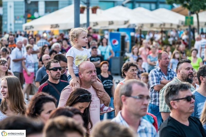 Zuboly koncert a nagyszínpadon - fotó Kohut Árpád