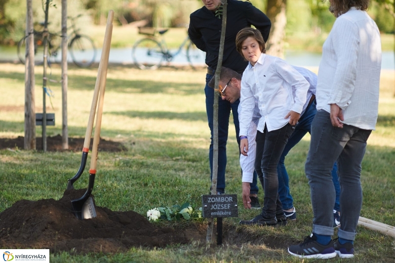 Emlékezés a VIDOR Ligetben - fotó Szarka Lajos