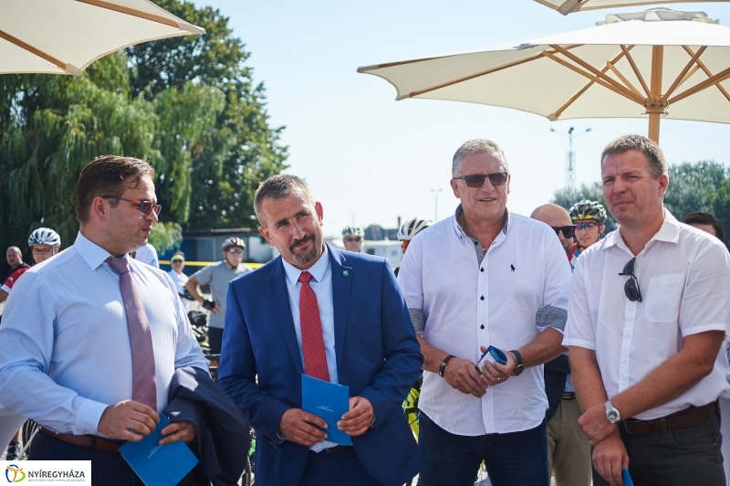 Tokaji kerékpárút átadó - fotó Szarka Lajos