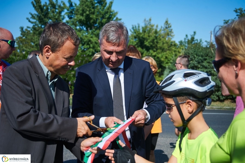 Tokaji kerékpárút átadó - fotó Szarka Lajos