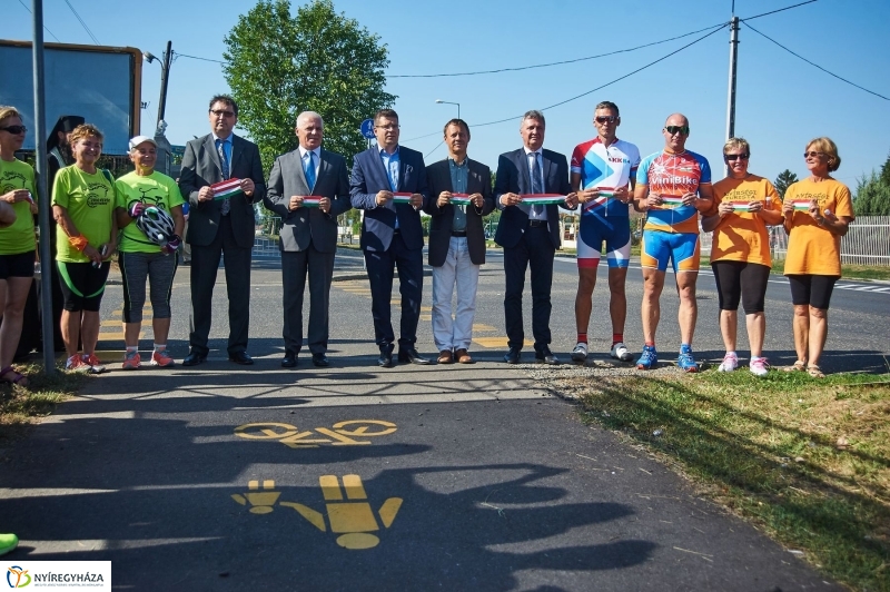 Tokaji kerékpárút átadó - fotó Szarka Lajos