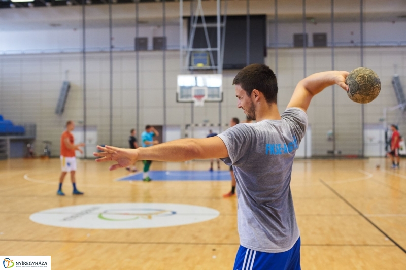 Férfi kézilabda edzés - fotó Szarka Lajos