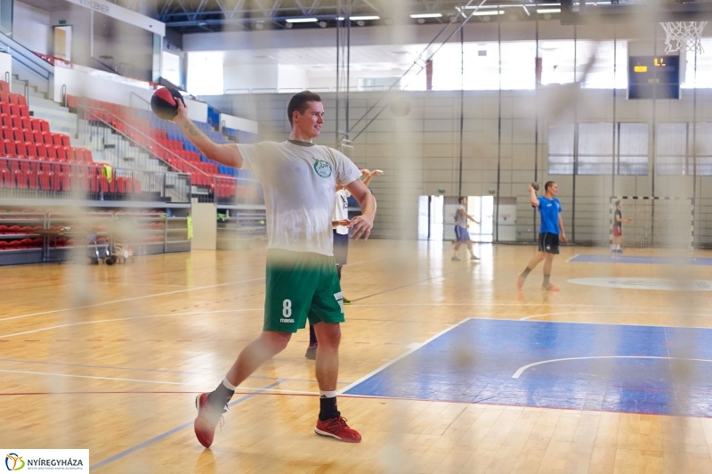 Férfi kézilabda edzés - fotó Szarka Lajos