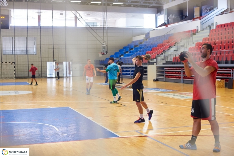 Férfi kézilabda edzés - fotó Szarka Lajos
