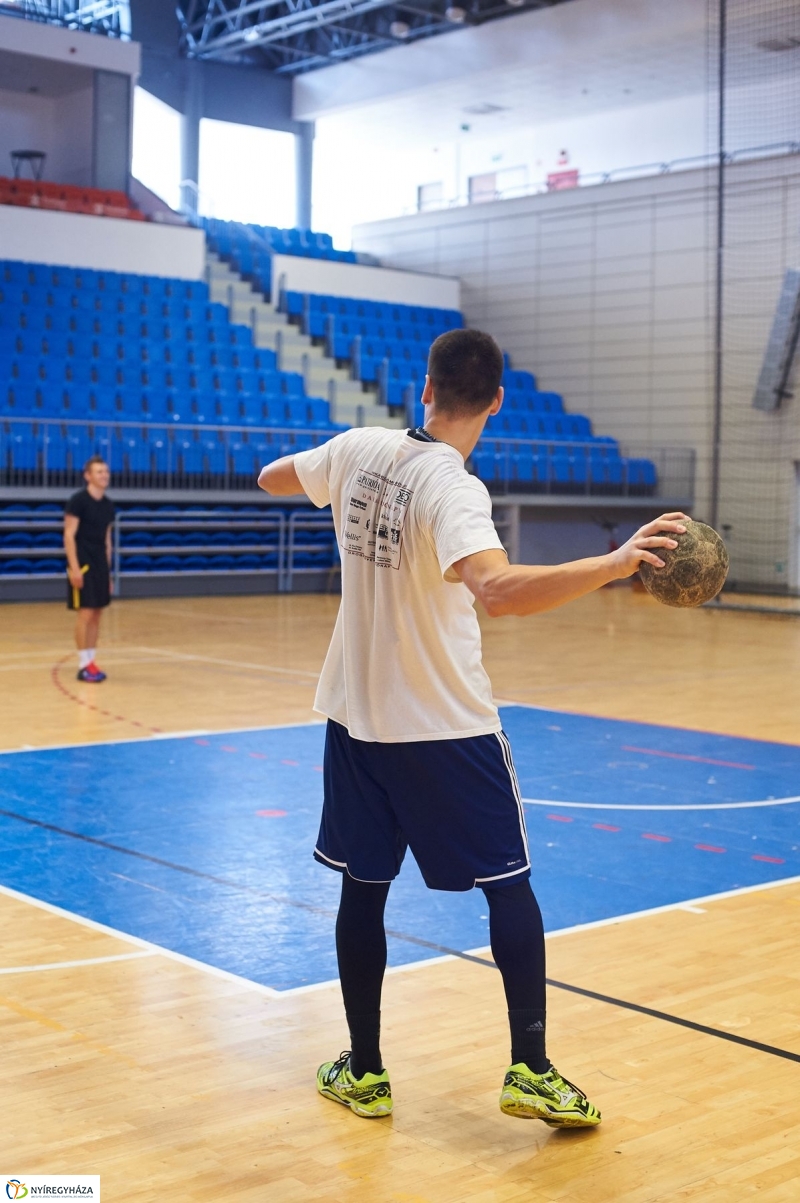 Férfi kézilabda edzés - fotó Szarka Lajos