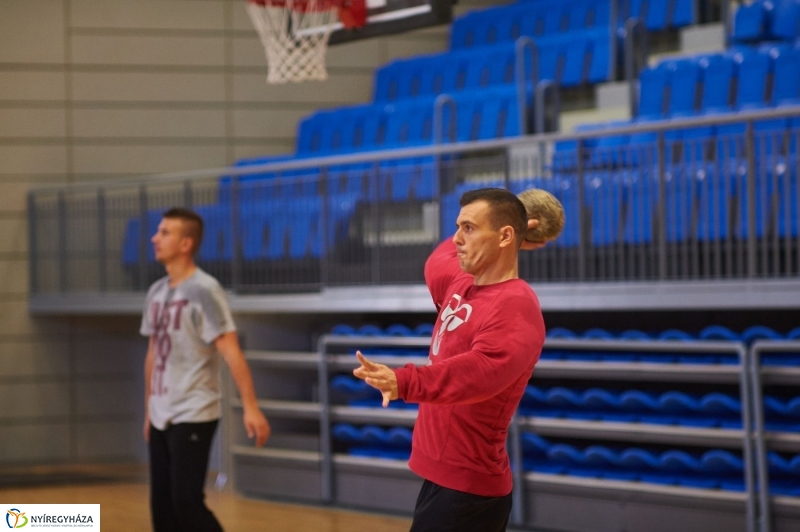 Férfi kézilabda edzés - fotó Szarka Lajos