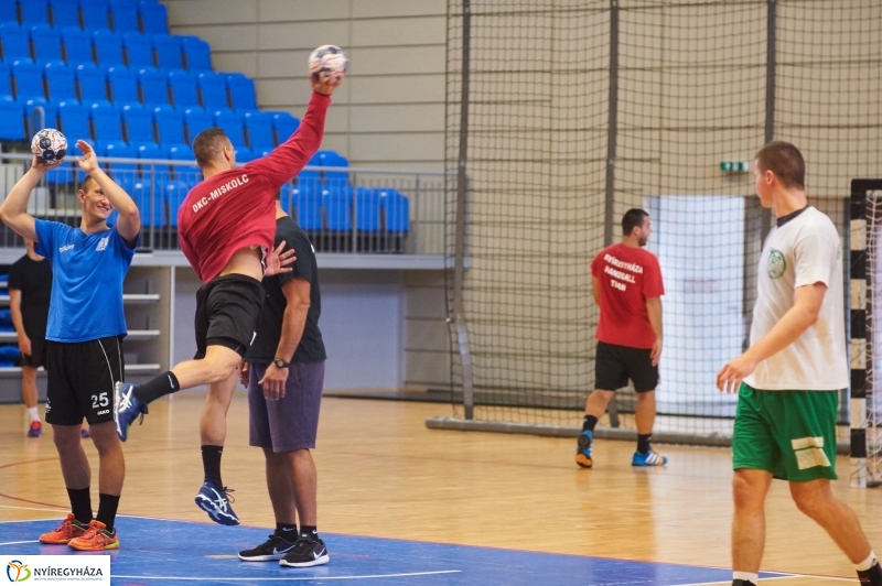 Férfi kézilabda edzés - fotó Szarka Lajos