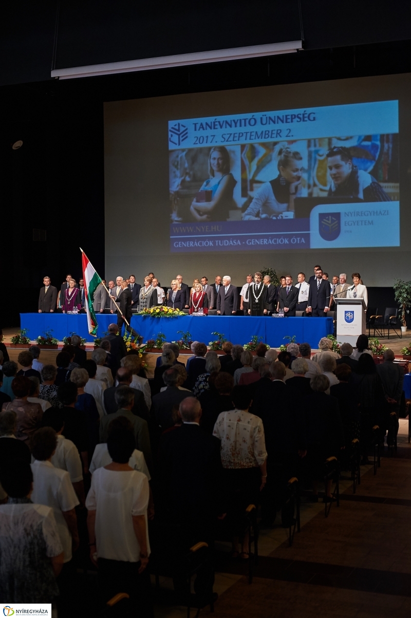 Tanévnyitó az egyetemen 1 - fotó Szarka Lajos