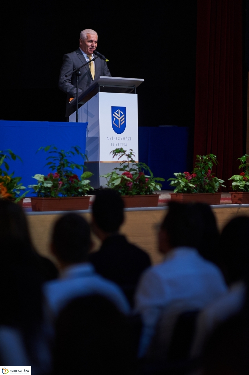 Tanévnyitó az egyetemen 1 - fotó Szarka Lajos