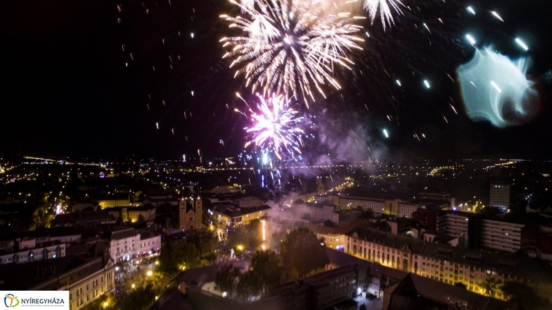 Tűzijáték madártávlatból - Fotók Kohut Árpád