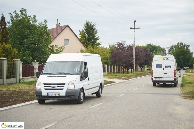 Helyszíni bejárás az Alma utcán - fotó Szarka Lajos