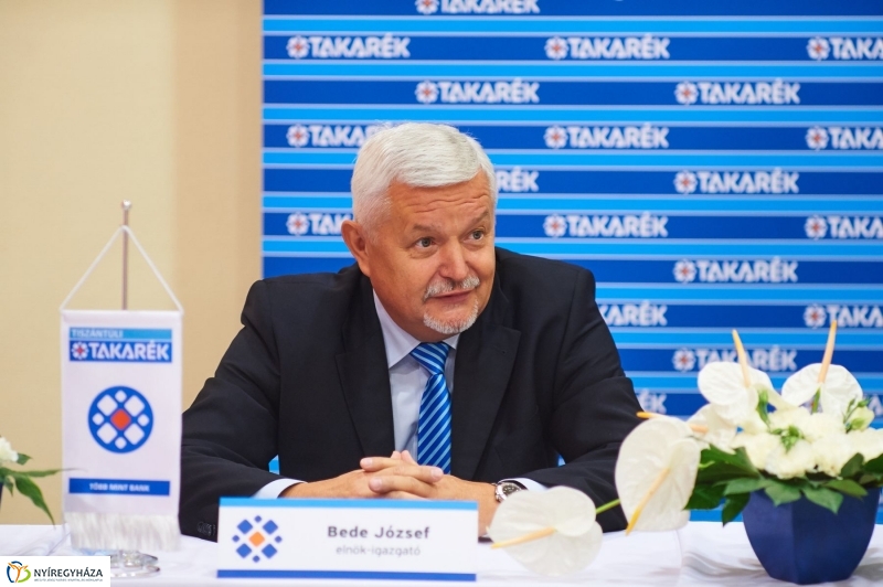 Egyesülési szerződés - fotó Szarka Lajos