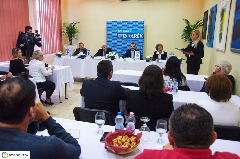 Egyesülési szerződés - fotó Szarka Lajos