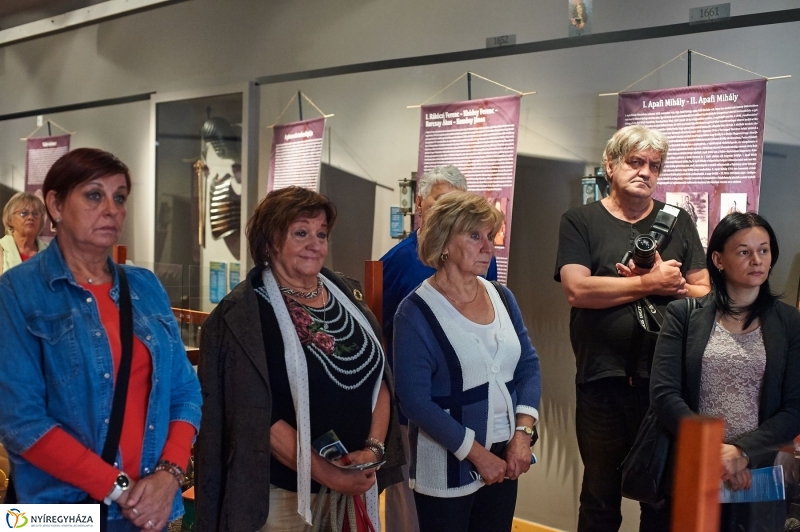 Tárlatvezetés-fejedelmi kincsek - fotó Szarka Lajos