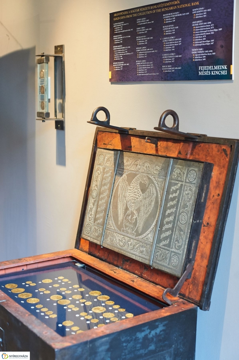 Tárlatvezetés-fejedelmi kincsek - fotó Szarka Lajos