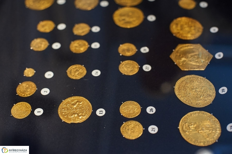 Tárlatvezetés-fejedelmi kincsek - fotó Szarka Lajos