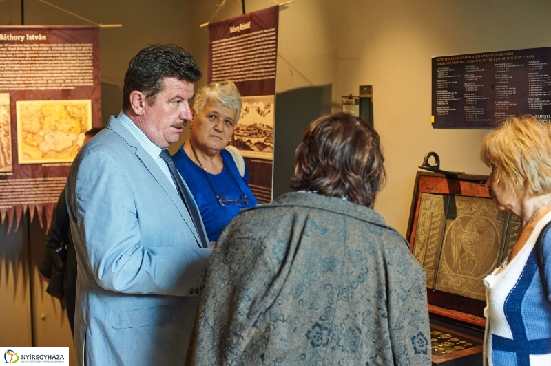 Tárlatvezetés-fejedelmi kincsek - fotó Szarka Lajos