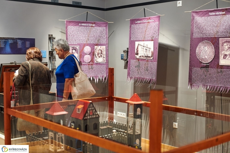 Tárlatvezetés-fejedelmi kincsek - fotó Szarka Lajos