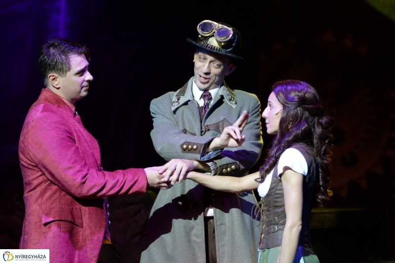 Sherlock Holmes-az évad első bemutatója