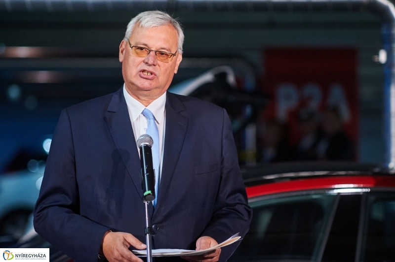 Elektromos töltőállomás Nyíregyházán - fotó Szarka Lajos