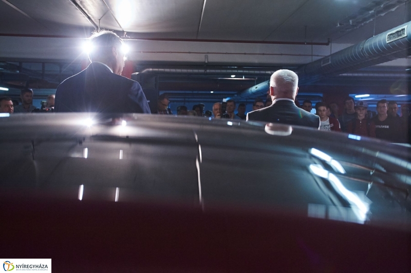 Elektromos töltőállomás Nyíregyházán - fotó Szarka Lajos