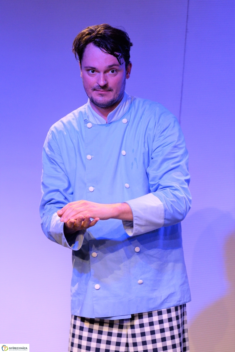 A kék pék-bemutató a MŰvész stúdióban