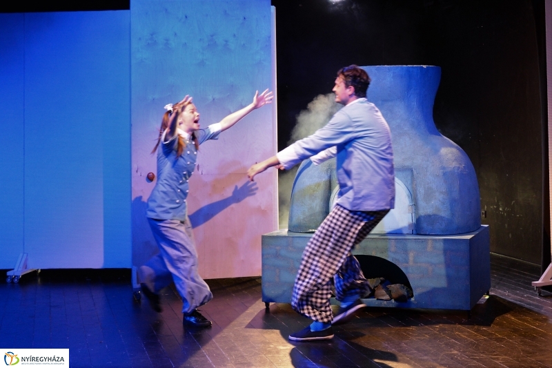 A kék pék-bemutató a MŰvész stúdióban