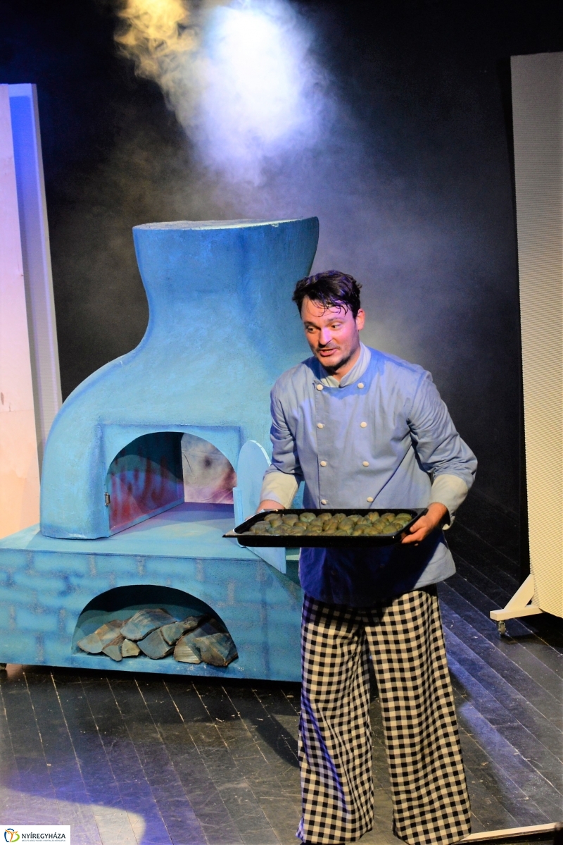 A kék pék-bemutató a MŰvész stúdióban