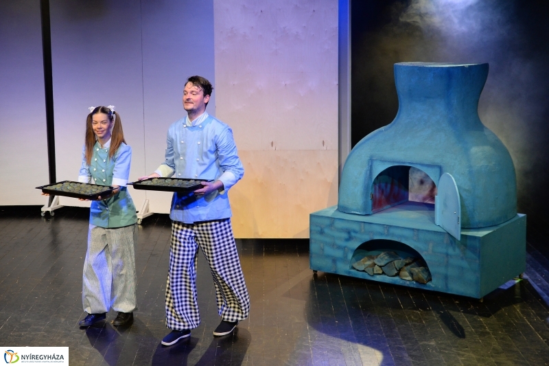 A kék pék-bemutató a MŰvész stúdióban