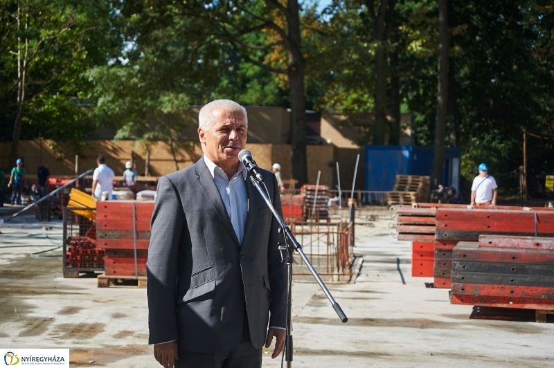 Pangea Ökocentrum alapkőletétele - fotó Szarka Lajos