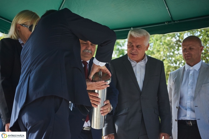 Pangea Ökocentrum alapkőletétele - fotó Szarka Lajos