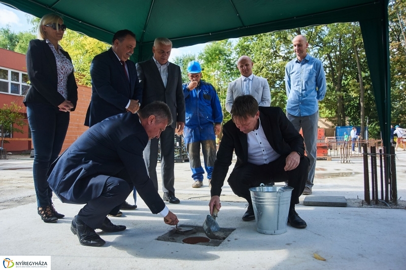 Pangea Ökocentrum alapkőletétele - fotó Szarka Lajos