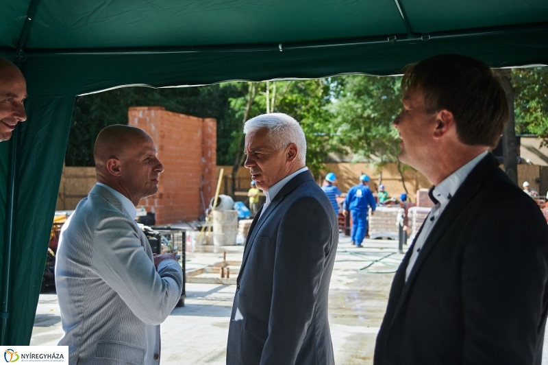 Pangea Ökocentrum alapkőletétele - fotó Szarka Lajos