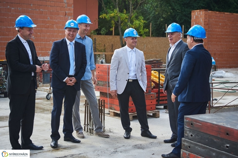 Pangea Ökocentrum alapkőletétele - fotó Szarka Lajos