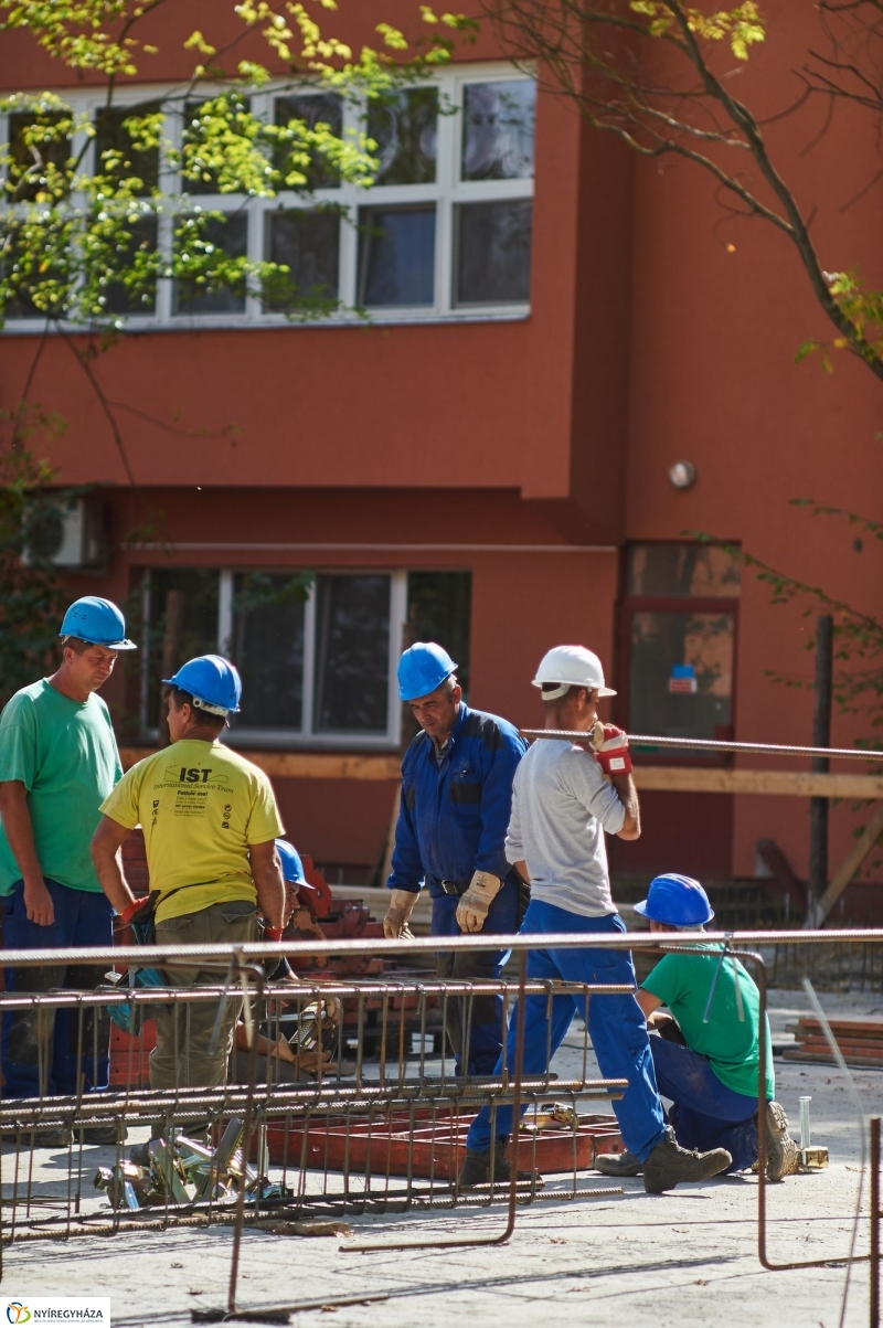 Pangea Ökocentrum alapkőletétele - fotó Szarka Lajos
