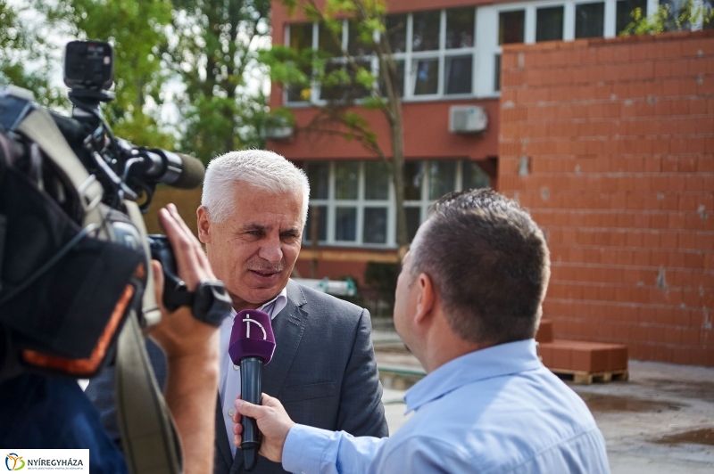 Pangea Ökocentrum alapkőletétele - fotó Szarka Lajos