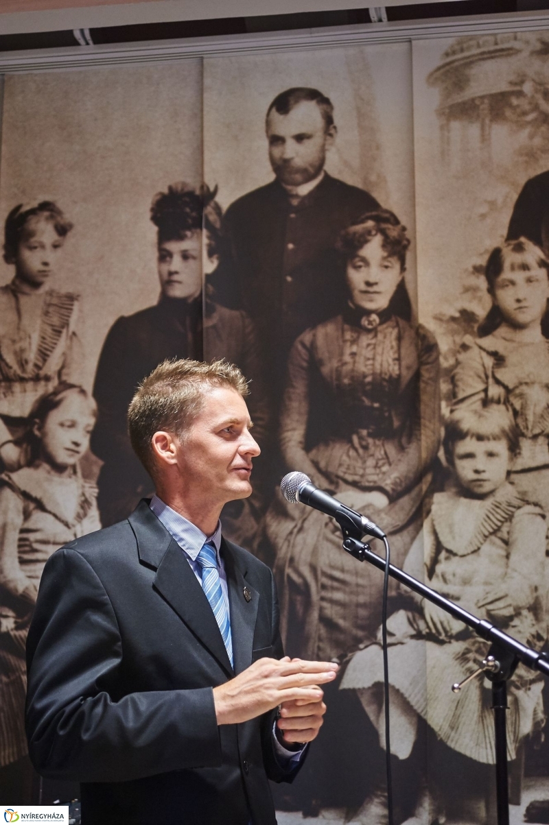 Restaurátorok kiállítása - fotó Szarka Lajos