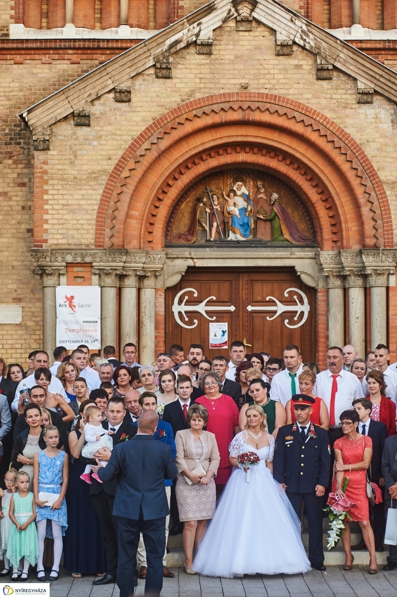 Esküvő tűzoltó módra - fotó Szarka Lajos