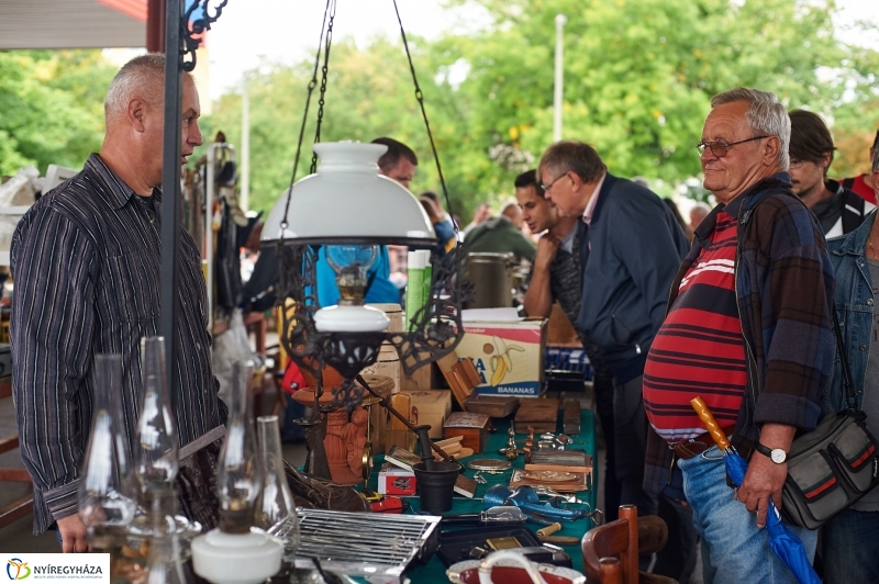 Régiségpiac - fotó Szarka Lajos