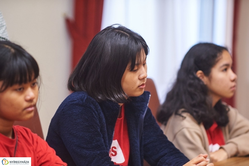 Cserediákok a Városházán - fotó Szarka Lajos