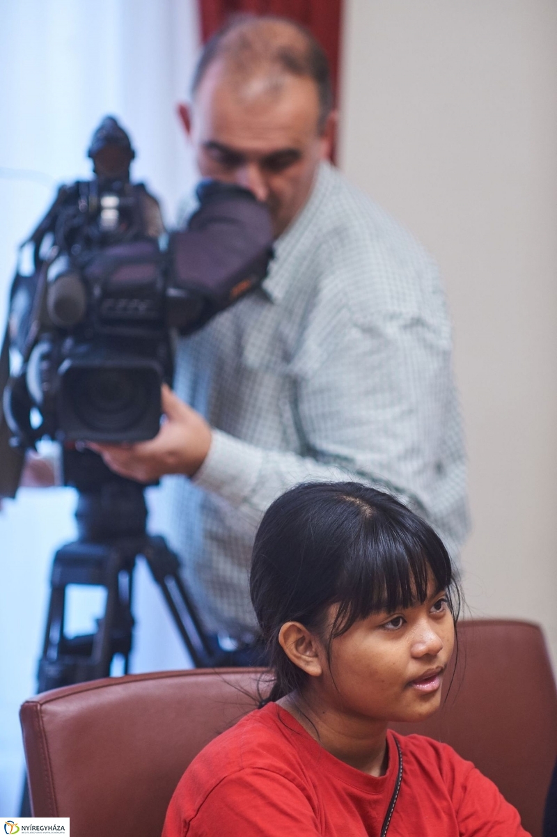 Cserediákok a Városházán - fotó Szarka Lajos