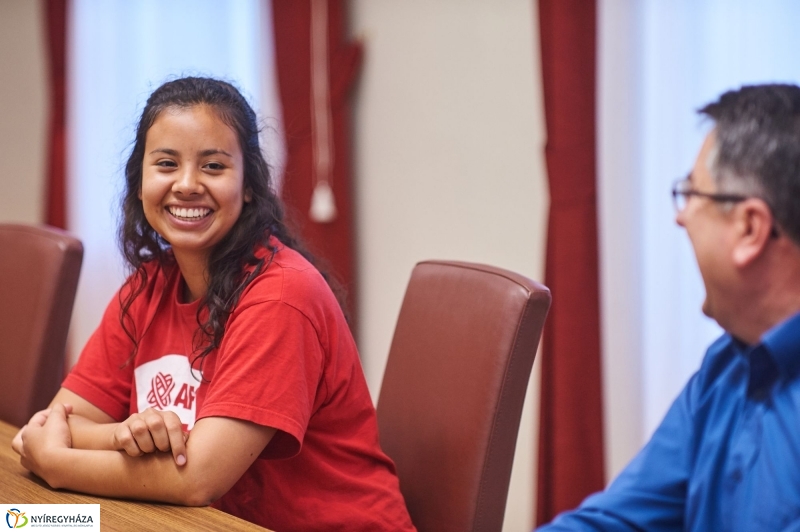 Cserediákok a Városházán - fotó Szarka Lajos