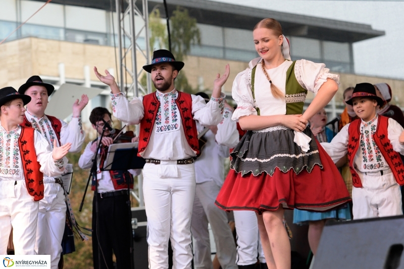 Rozmarija együttes fellépése a Tirpák Fesztiválon-fotó Trifonov Éva