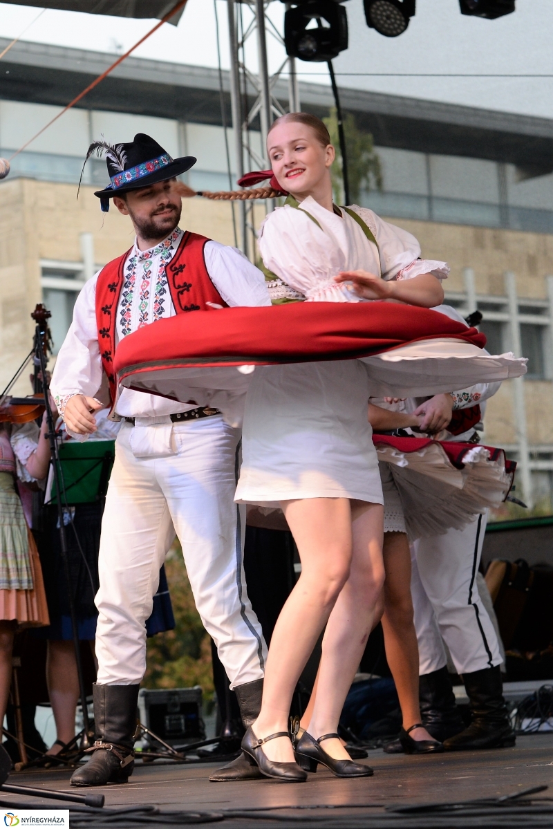 Rozmarija együttes fellépése a Tirpák Fesztiválon-fotó Trifonov Éva