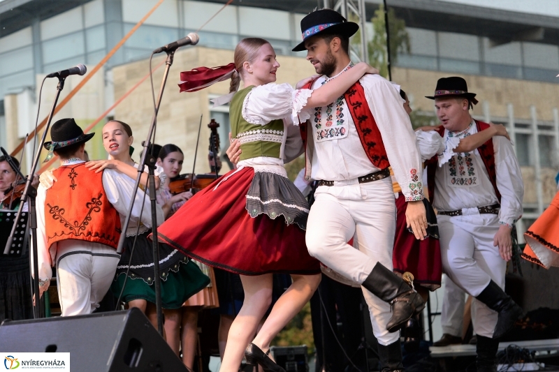 Rozmarija együttes fellépése a Tirpák Fesztiválon-fotó Trifonov Éva