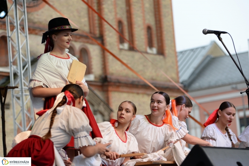 Rozmarija együttes fellépése a Tirpák Fesztiválon-fotó Trifonov Éva