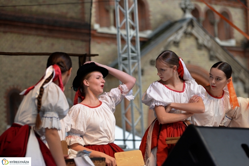 Rozmarija együttes fellépése a Tirpák Fesztiválon-fotó Trifonov Éva